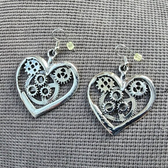 Etsy Steampunk Heart American Cast Pewter Earrings - Picture 4 of 11